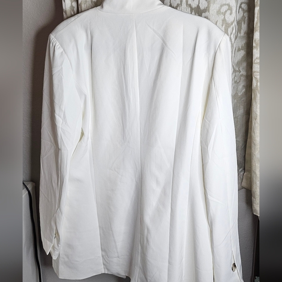 Fashion Nova White Blazer - Picture 10 of 10